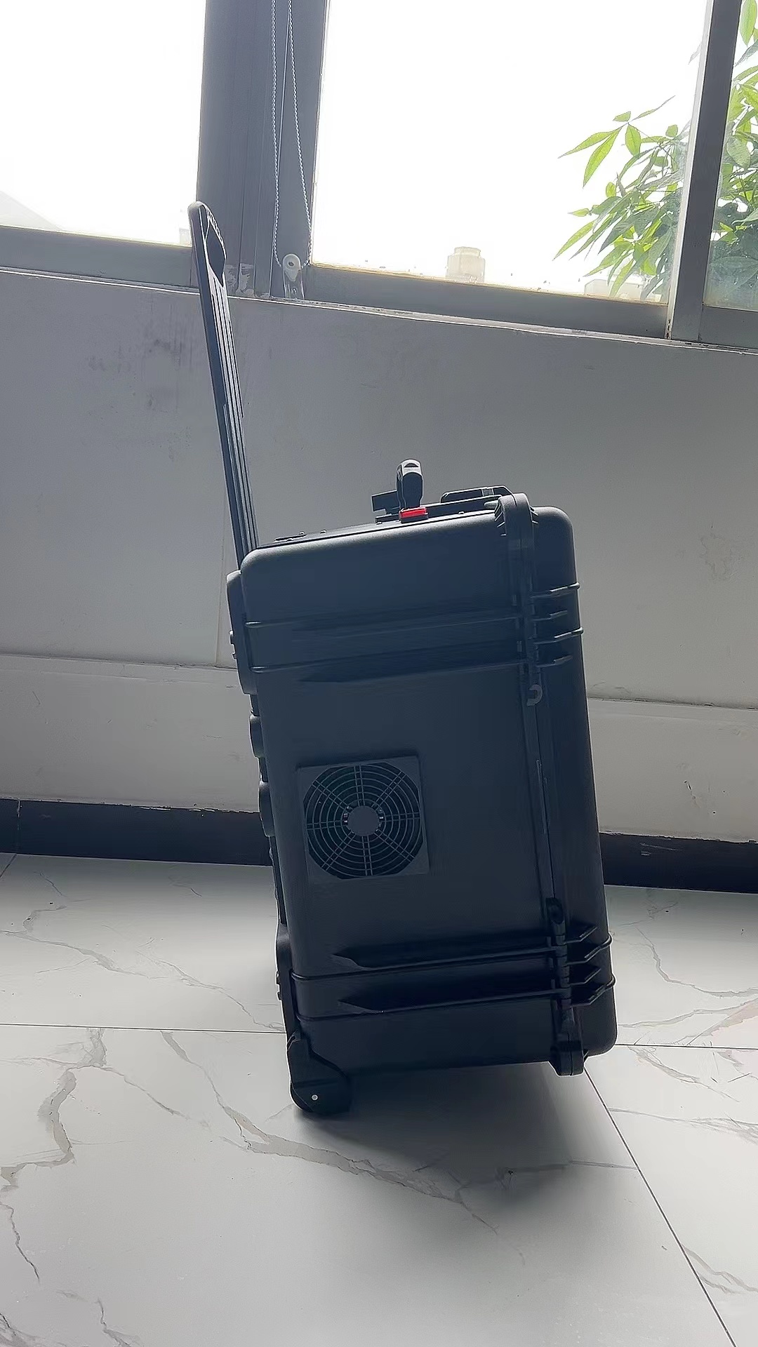 天门手拉箱型移动通信干扰器